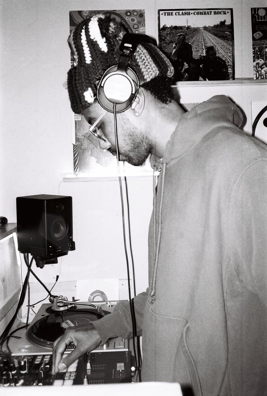 No Fun Lo-Fi Bar
